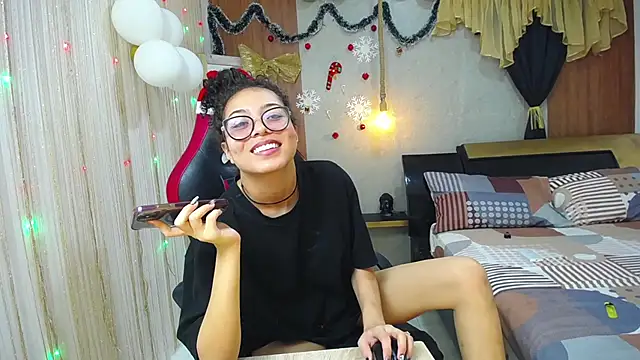 Snapshot of sweett_love_ chatting on December 1, 2025, 5:19 am sweett love online show from December 1, 2025, 5:19 am