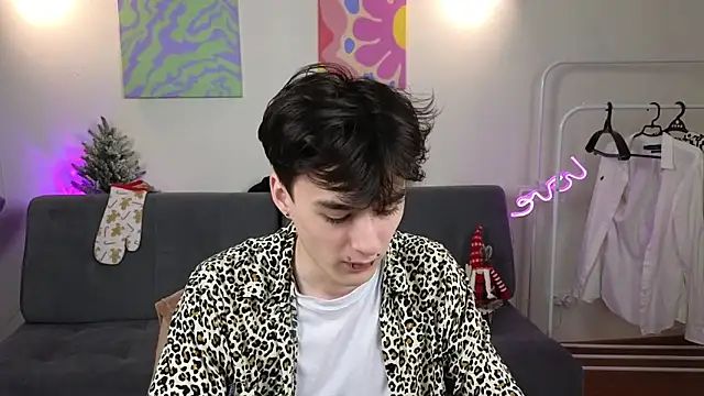 Snapshot of kevinhunter_ chatting on December 3, 2025, 4:06 pm kevinhunter online show from December 3, 2025, 4:06 pm