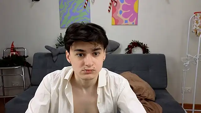 Snapshot of kevinhunter_ chatting on December 16, 2025, 5:28 pm kevinhunter online show from December 16, 2025, 5:28 pm