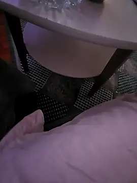 Snapshot of Xalooo04 chatting on November 22, 2025, 5:23 pm Xalooo04 online show from November 22, 2025, 5:23 pm