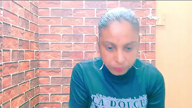 Snapshot of indian_spice_girl chatting on April 24, 2026, 6:48 am indian spice girl online show from April 24, 2026, 6:48 am