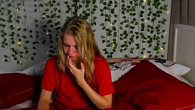 Cute Beautiful Princess online show from November 27, 2025, 10:43 pm