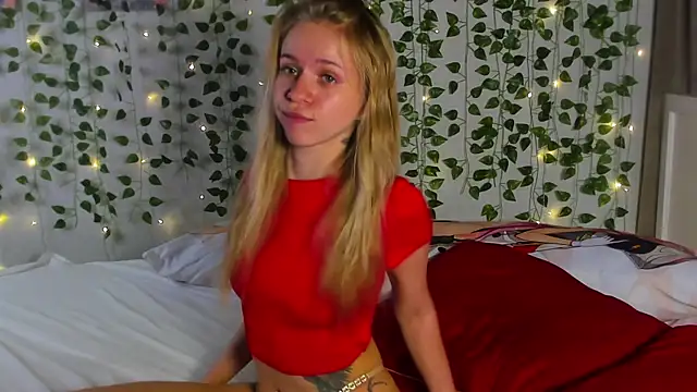 Cute Beautiful Princess online show from November 28, 2025, 10:43 pm