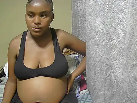 Snapshot of PregiiCaramellxx chatting on November 20, 2025, 5:02 pm PregiiCaramellxx online show from November 20, 2025, 5:02 pm