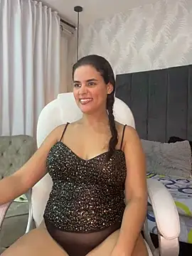 Snapshot of Aria_Kitty chatting on November 21, 2025, 7:46 pm Aria Kitty online show from November 21, 2025, 7:46 pm