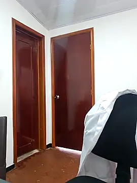 JustSamantha  online show from December 19, 2025, 1:35 pm