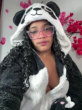 Snapshot of chleo_rosse chatting on April 17, 2026, 3:20 am chleo rosse online show from April 17, 2026, 3:20 am