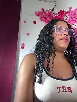 Snapshot of chleo_rosse chatting on April 12, 2026, 8:56 pm chleo rosse online show from April 12, 2026, 8:56 pm