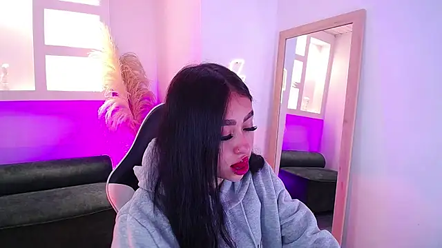 vallolett online show from April 15, 2026, 11:38 pm