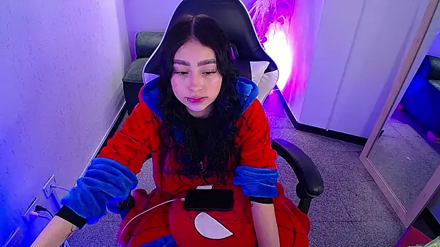 Snapshot of vallolett chatting on February 3, 2026, 2:53 am vallolett online show from February 3, 2026, 2:53 am