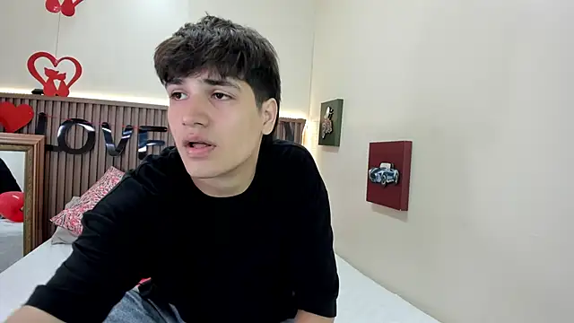 Snapshot of JakeSummer_ chatting on February 16, 2026, 7:34 pm JakeSummer online show from February 16, 2026, 7:34 pm