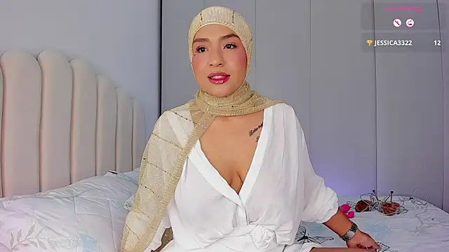 Snapshot of Amira-Zahra chatting on March 24, 2026, 10:15 am Amira-Zahra online show from March 24, 2026, 10:15 am