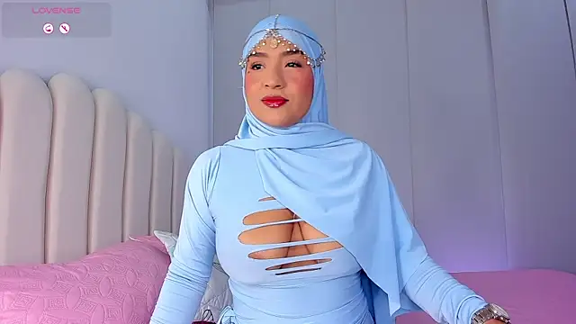 Snapshot of Amira-Zahra chatting on July 14, 2026, 10:05 pm Amira-Zahra online show from July 14, 2026, 10:05 pm