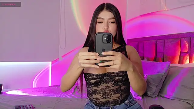 MarianaBaez1 online show from April 22, 2026, 3:08 pm