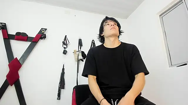 Snapshot of Kenai_Lavis chatting on November 20, 2025, 12:17 pm Kenai Lavis online show from November 20, 2025, 12:17 pm