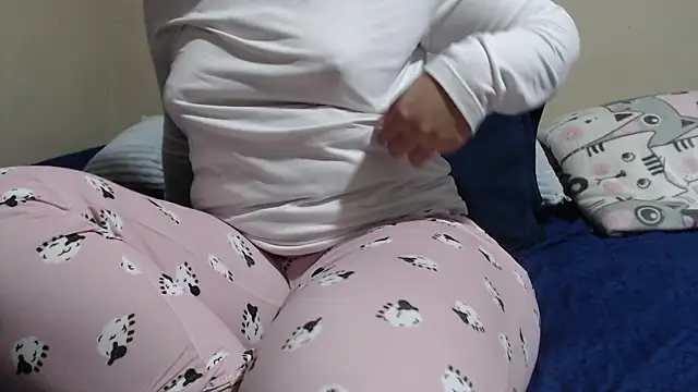 Snapshot of somemoreex1 chatting on February 7, 2026, 6:10 am somemoreex1 online show from February 7, 2026, 6:10 am