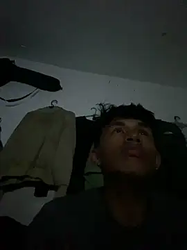 andres0diaz online show from December 4, 2025, 6:01 am