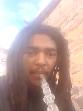 Eezxxx online show from April 21, 2026, 6:53 am