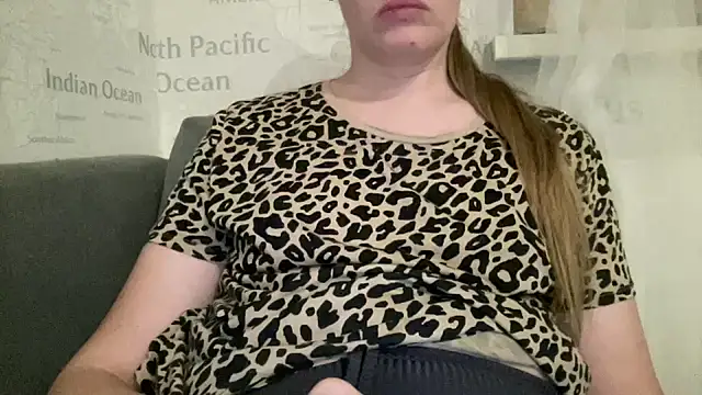 alisa kitcat online show from January 12, 2026, 5:20 pm