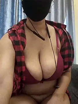 Snapshot of Smita_silk69 chatting on April 11, 2026, 7:45 am Smita silk69 online show from April 11, 2026, 7:45 am