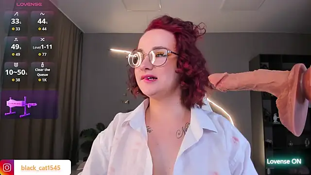 Snapshot of kittyhardfucks chatting on June 19, 2026, 9:37 am kittyhardfucks online show from June 19, 2026, 9:37 am