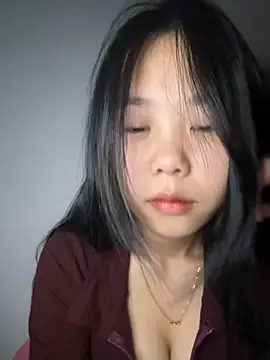 Snapshot of Kiee-lee chatting on December 2, 2025, 3:36 pm Kiee-lee online show from December 2, 2025, 3:36 pm