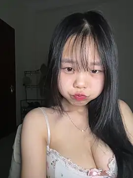 Snapshot of Kiee-lee chatting on January 15, 2026, 6:33 pm Kiee-lee online show from January 15, 2026, 6:33 pm