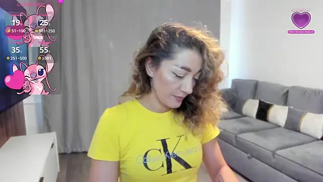 Snapshot of rossana_doll chatting on May 11, 2026, 6:59 am rossana doll online show from May 11, 2026, 6:59 am