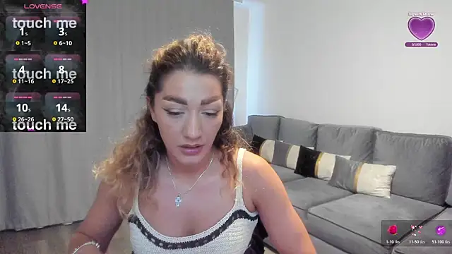 Snapshot of rossana_doll chatting on May 23, 2026, 11:31 am rossana doll online show from May 23, 2026, 11:31 am
