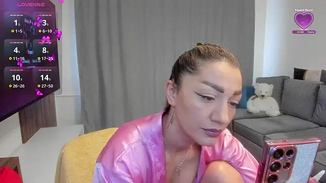 Snapshot of rossana_doll chatting on April 18, 2026, 8:27 am rossana doll online show from April 18, 2026, 8:27 am