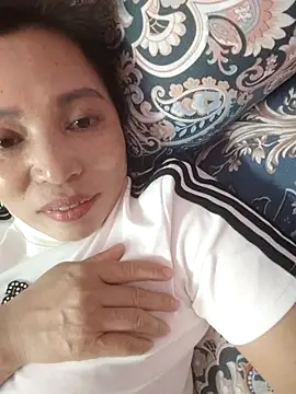 Snapshot of akura-03 chatting on November 25, 2025, 3:34 pm akura-03 online show from November 25, 2025, 3:34 pm