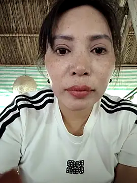 Snapshot of akura-03 chatting on November 29, 2025, 8:03 am akura-03 online show from November 29, 2025, 8:03 am