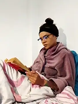 Snapshot of Cadence28 chatting on November 23, 2025, 4:22 am Cadence28 online show from November 23, 2025, 4:22 am