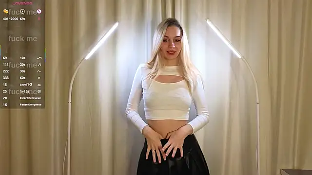 BlondieSLife online show from November 30, 2025, 4:08 pm