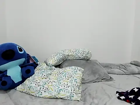 miabelmonte online show from April 9, 2026, 7:42 pm