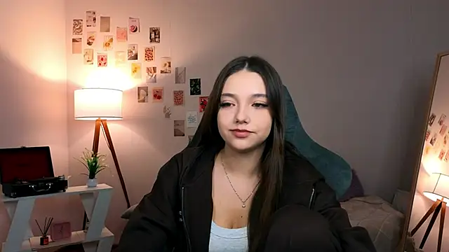 Snapshot of Vexorine chatting on February 23, 2026, 7:25 pm Vexorine online show from February 23, 2026, 7:25 pm