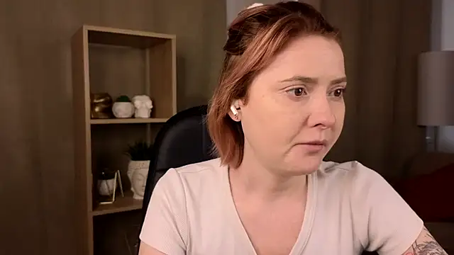 Snapshot of LaylaCookies_ chatting on November 28, 2025, 5:51 am LaylaCookies online show from November 28, 2025, 5:51 am