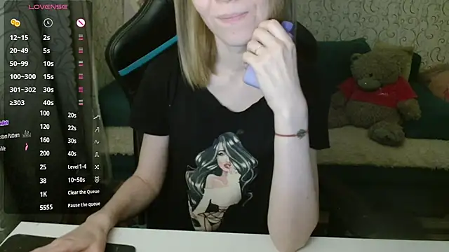   Katherine    online show from November 29, 2025, 2:39 pm