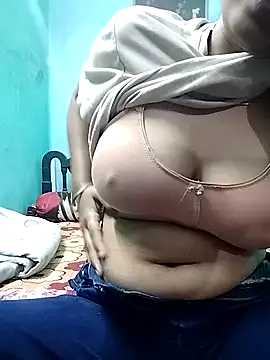 Snapshot of Miss_tinaaa chatting on November 23, 2025, 9:08 am Miss tinaaa online show from November 23, 2025, 9:08 am