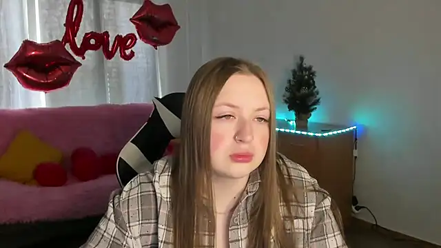 GirlPlayer online show from February 18, 2026, 8:11 am