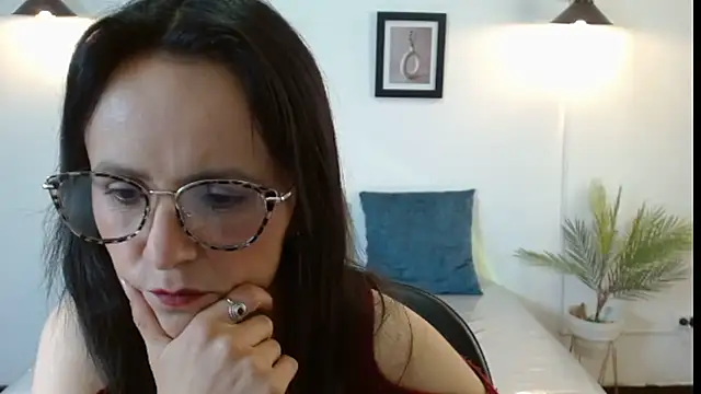 Snapshot of Juliana__lx chatting on December 5, 2025, 12:59 pm Juliana lx online show from December 5, 2025, 12:59 pm