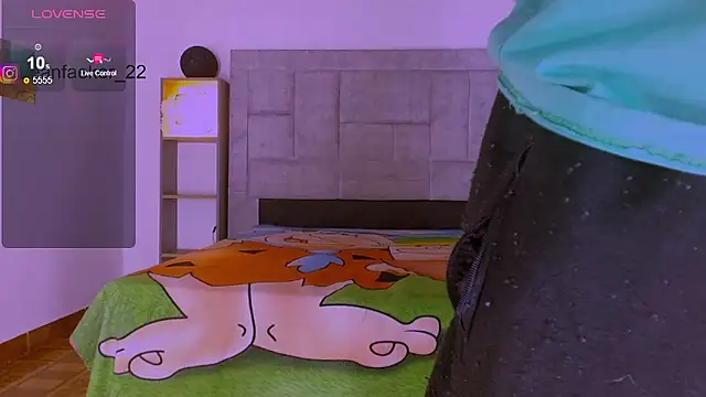 Snapshot of Hot_Latino_x chatting on January 11, 2026, 7:10 pm Hot Latino x online show from January 11, 2026, 7:10 pm