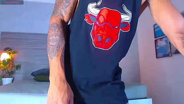 Snapshot of Hot_Latino_x chatting on February 27, 2026, 12:27 pm Hot Latino x online show from February 27, 2026, 12:27 pm