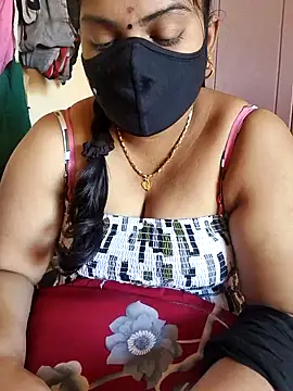 Snapshot of Paru_Tamil_Ponnu chatting on December 2, 2025, 6:15 am Paru Tamil Ponnu online show from December 2, 2025, 6:15 am