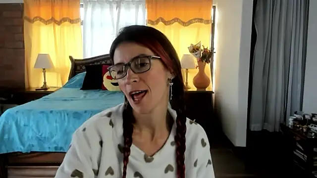 Snapshot of Charlotte-Willson chatting on March 13, 2026, 8:25 pm Charlotte-Willson online show from March 13, 2026, 8:25 pm