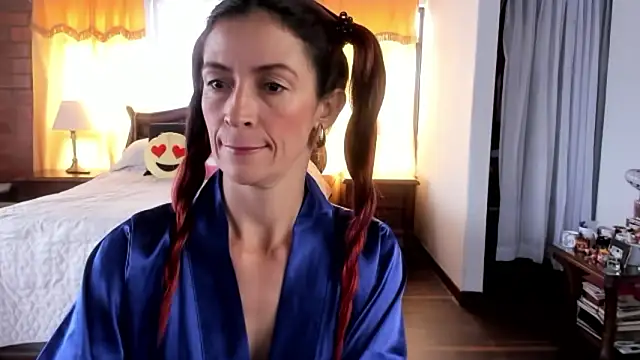 Snapshot of Charlotte-Willson chatting on March 5, 2026, 5:09 pm Charlotte-Willson online show from March 5, 2026, 5:09 pm