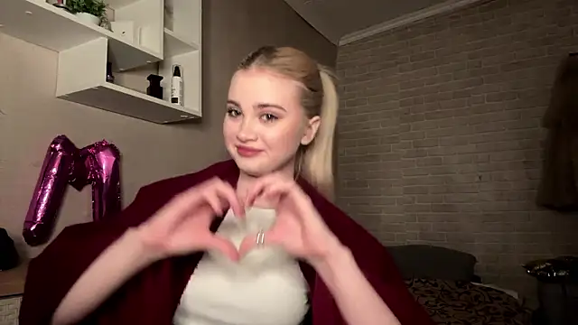 KarissaBoisse online show from January 8, 2026, 1:06 pm