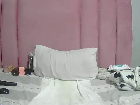 Cherrydollx online show from April 2, 2026, 9:32 pm