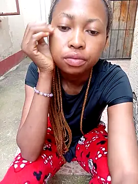 Snapshot of Sweethoneypot25 chatting on December 17, 2025, 3:06 pm Sweethoneypot25 online show from December 17, 2025, 3:06 pm