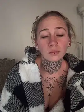 Antoniia69 online show from December 1, 2025, 2:40 pm